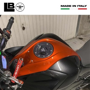 Adesivo Protettivo 3D in Fibra di Carbonio per Tappo Serbatoio Moto Kawasaki Z1000 - Product Image 3