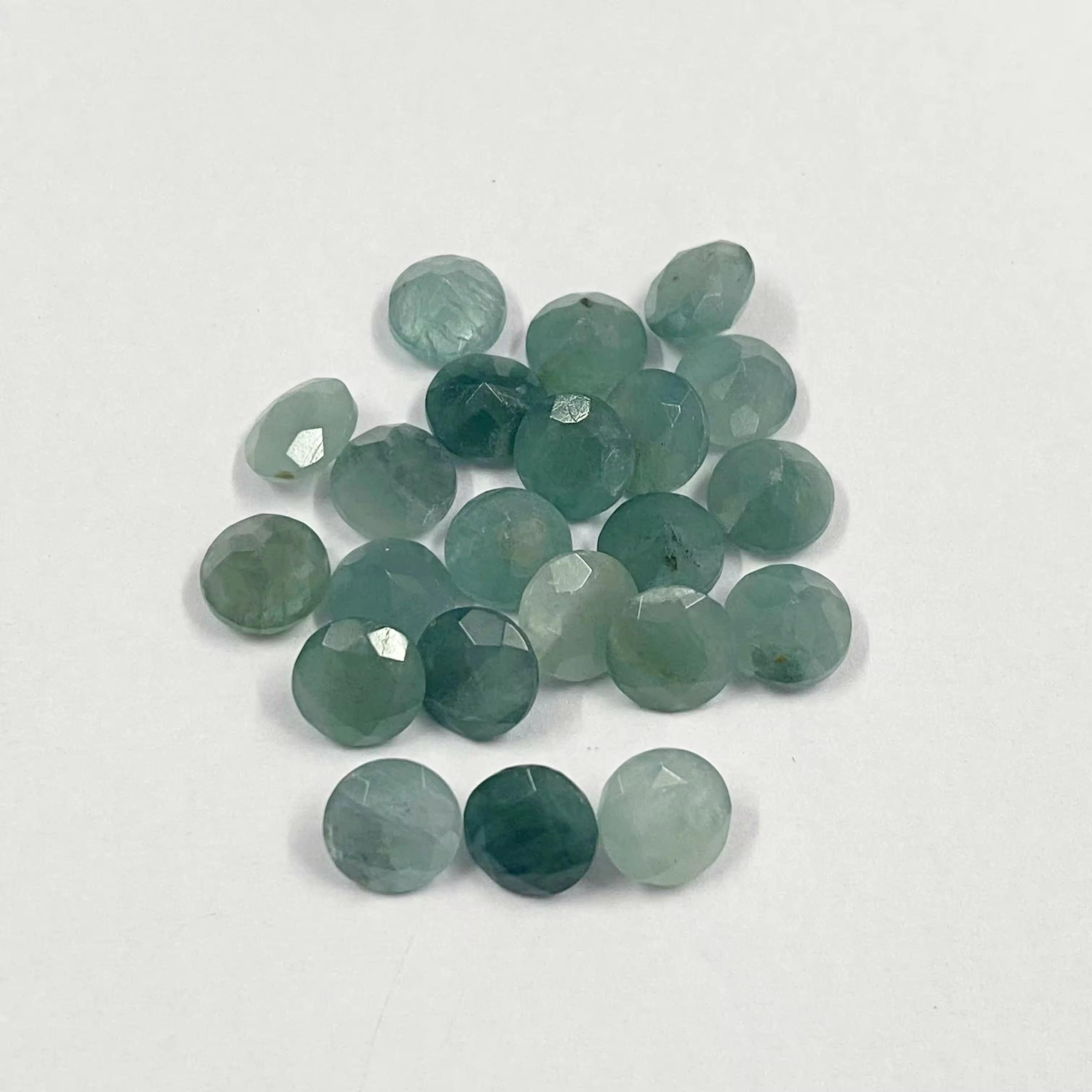 สีเขียว