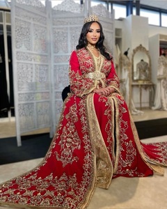ELEGANTE-DISEÑADOR CON ESTILO-ROJO-Caftán con VESTIDO TRAIL CUENTAS DE CRISTAL EMBELLECEDADAS, PIEDRA, TRABAJO DABKA para Fiestas/Bodas = 2024 - Product Image 1