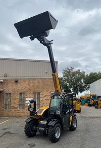 Nouveau Chargeur télescopique diesel 4x4 de 2,5 tonnes avec capacité tout-terrain, garantie de 4 ans pour les opérations agricoles et d'élevage - Product Image 2