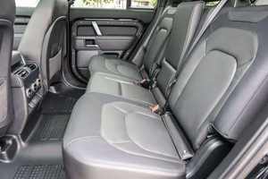 รถ SUV หรู ปี 2024 เครื่องยนต์ 4.1-6 ลิตร แบบดูดอากาศธรรมชาติ น้ำมันเบนซิน/แก๊สโซลีน เกียร์อัตโนมัติ พวงมาลัยซ้าย รุ่นแฟชั่น ภายในสีเข้ม หุ้มหนัง - Product Image 3