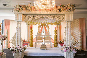 Mandap de Fibra Blanco para Bodas Indias, Magnífica Decoración de Mandap para Bodas Indias, Escenario para Eventos de Recepción de Matrimonios en Melbourne - Product Image 5