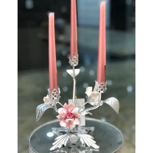 Venta al por mayor de candelabro decorativo para mesa de hotel candelabro de metal con flor diseño único candelabro decorativo candelabro - Product Image 6