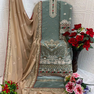 Élégant Semi Cousu Faux Georgette Top Séquence Broderie avec Santoon Soie Bas et Correspondant Dupatta pour Party Wear - Product Image 1