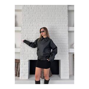 Trench in pelle con elastico in vita da donna capispalla eleganti ed eleganti - Product Image 1