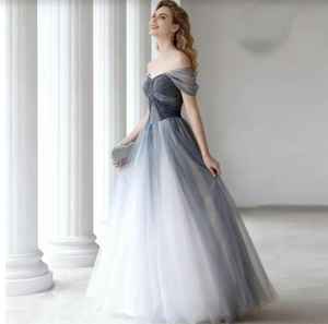 Magnifique robe de soirée vintage longue jusqu'au sol, décolleté en cœur, broderie à la main, écologique, gris bleu marine, 100% - Product Image 6