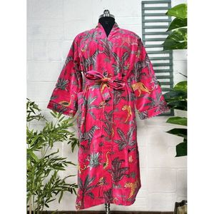 Kimono de Lujo Unisex, Elegante, Color Rosa Jungla y Azul Malibu, para Otoño e Invierno, Bata de Terciopelo, Reversible, Suavidad de Seda - Product Image 3