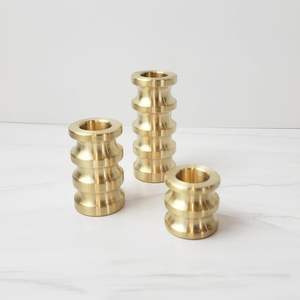 Porte-bougie en laiton de qualité supérieure pour la décoration de Noël et de Pâques, écologique, couleurs et tailles personnalisables avec une touche festive traditionnelle - Product Image 6