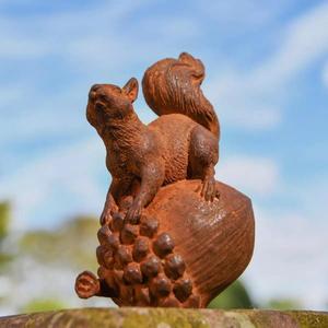 Metal Crafts Rustic <b>Squirrel</b> On Corn Top Decorative <b>Ornament</b> & Statue For Garden Decoration Supplies - Product Image 1