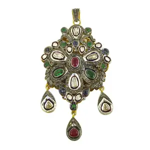 Pendentif vintage en argent émeraude et rubis pour femmes, plaqué or, bijoux religieux avec zircon et perle comme pierres principales - Product Image 3