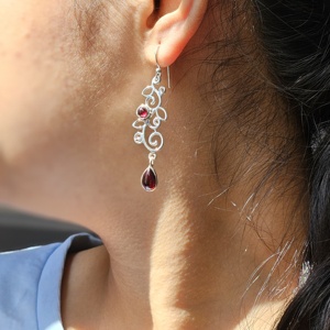 Grenat Boucle d'oreille longue pendante en argent deux pierres précieuses Boucle d'oreille en argent - Product Image 2