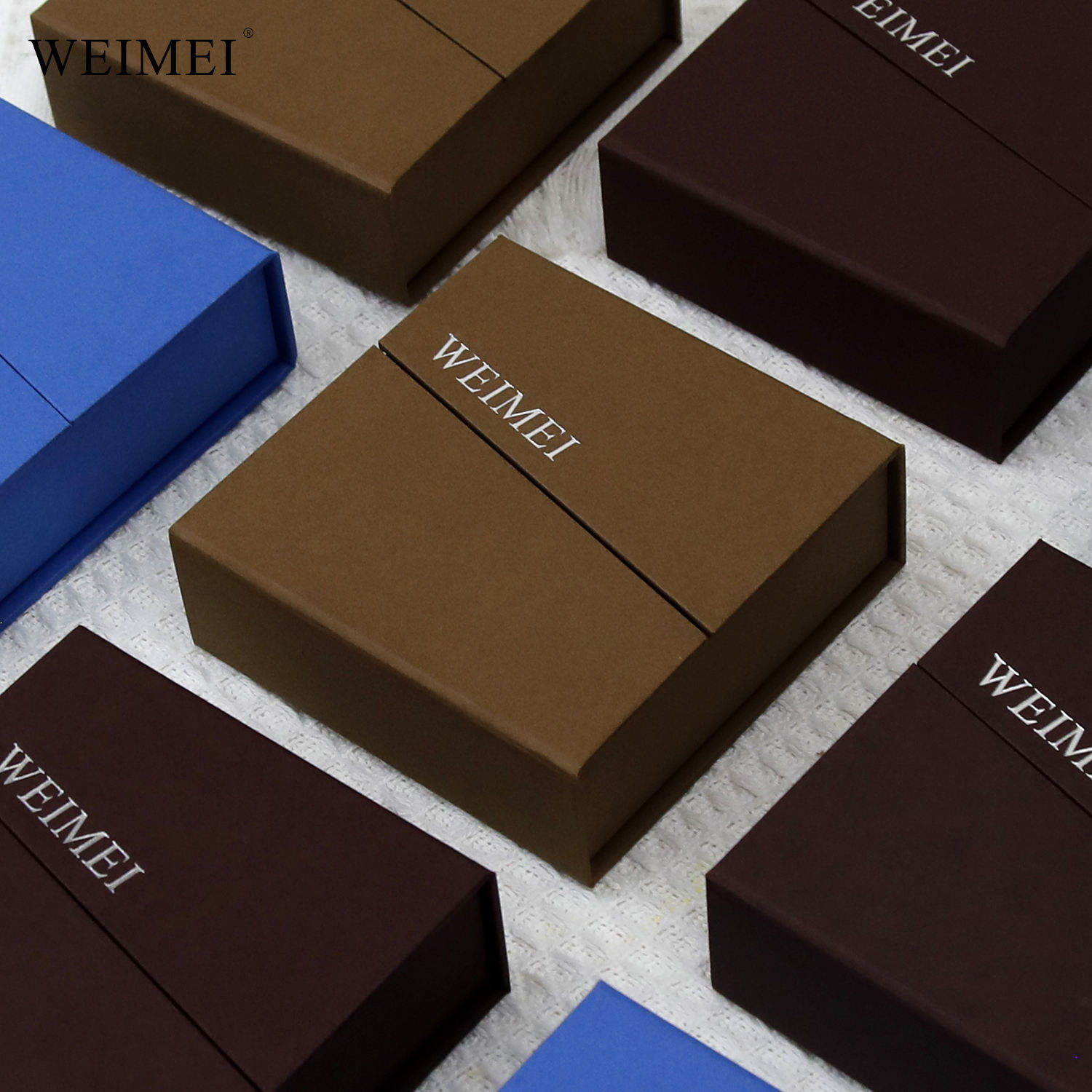 สีน้ำตาล