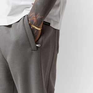 Conjunto Deportivo Extra Grande con Logotipo Personalizado, Lavado Ácido, Pantalones de Campana Vintage y Sudadera con Pedrería de Felpa Francesa para Invierno - Product Image 5