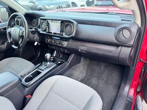 รถยนต์โตโยต้า ทาโคมา SR V6 ดับเบิ้ลแค็บ ปี 2022 สีแดง มือสอง ระบบขับเคลื่อน 4 ล้อ พวงมาลัยซ้าย พร้อมระบบนำทาง แพ็คเกจออฟโรด แพ็คเกจสปอร์ต ล้อแม็ก - Product Image 5