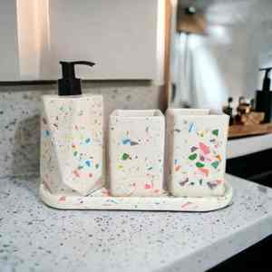 Ensemble de salle de bain en résine de qualité supérieure vanité élégante porte-savon porte-brosse à dents plateau de gobelet essentiel de salle de bain élégant - Product Image 6