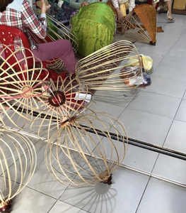 Exquisita linterna de bambú de tela de seda hecha a mano de Vietnam, perfecta para celebraciones, festivales y decoración de interiores - Product Image 4