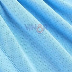 Vente en gros vierge personnalisée Ensemble d'uniformes de basket-ball à séchage rapide respirant imprimé par sublimation pour hommes Service OEM - Product Image 4