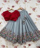 Nouvelle Arrivée Attrayante : Dernier Cri en Matière de Design, Lehenga Choli en Soie Multicolore pour Femmes Indiennes – Vêtements Ethniques pour Mariages et Festivals à Prix Abordable