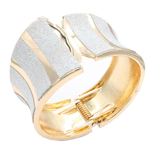 Braccialetti incernierati in oro placcato bianco Glitter alla moda con elegante Design a cerniera - Product Image 2