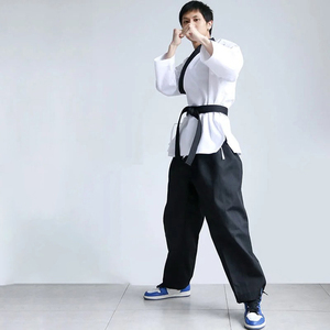 Uniforme de artes marciales Karate Gi ultraligero para mujeres para adultos para estudiantes de Karate y Taekwondo - Product Image 3