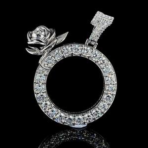 Colgante de moissanita personalizado con flor rosa para mujer, colgante helado VVS, diamantes redondos de corte brillante, Plata de Ley 925 - Product Image 1
