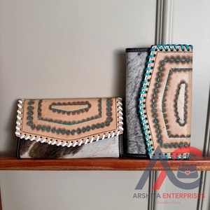 คลัทช์ขนาดเล็กสำหรับผู้หญิง, สินค้ามาใหม่กระเป๋าหนังวัวแท้ใบเล็กแกะสลักมือเครื่องมือใช้งานได้หลากหลายแฟชั่นสวมใส่สบายใหม่ - Product Image 1