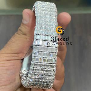 Montre de soirée luxueuse Vvs Clarity Moissanite Diamond Iced Out Hip Hop, entièrement taillée en baguette, avec cadran personnalisé - Product Image 6