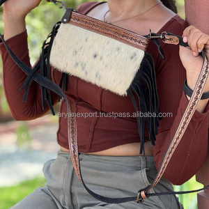 กระเป๋าถือหนังแบบมีพู่ที่คาดผมทำจากหนังขนเครื่องมือสำหรับผู้หญิงกระเป๋าคาดลำตัวหนังสีสันสดใสมีขนาดพอเหมาะ - Product Image 3