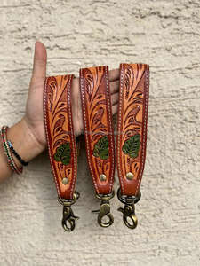 Nouvel arrivage de porte-clés en cuir usiné à la main porte-clés en cuir imprimé floral gaufré accessoires en cuir usiné sangles de clés - Product Image 3