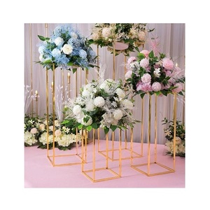 Prix compétitifs, centres de table de mariage en fer de luxe faits à la main pour la décoration de table, utilisation de la meilleure qualité, supports à fleurs, centres de table - Product Image 1