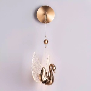 Lampe murale en verre suspendue de luxe européenne, design moderne en forme d'oiseau, idéale pour les cadeaux de Noël, finition de haute qualité - Product Image 1