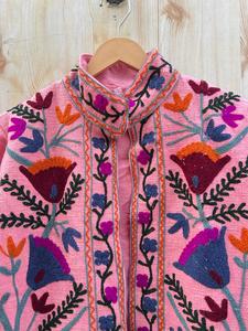 Chaqueta de Algodón Rosa Indio Suzani Bordada a Mano para Mujer, Transpirable, Informal, para Invierno, con Botones en la Parte Delantera Abierta, para Damas de Honor - Product Image 3