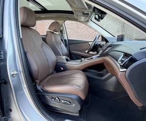 Venta al por mayor de autos Acura RDX SH-AWD con paquete tecnológico, SUV de 4 puertas con paquete tecnológico. - Product Image 2