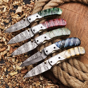 Navaja de bolsillo plegable de acero de Damasco hecha a mano profesional al por mayor con diseño de mango personalizado OEM para acampar - Product Image 5