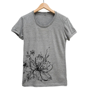 เสื้อยืดคอวี แขนสั้น ผู้หญิง ผ้าฝ้าย ใส่สบาย ระบายอากาศ แห้งเร็ว ทรงปกติ พิมพ์ลายโลโก้ เหมาะสำหรับฤดูใบไม้ผลิและฤดูร้อน - Product Image 2