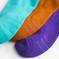 Chaussettes de compression montantes sans couture pour hommes avec logo personnalisé, antidérapantes, pour yoga et décontractées, en mélange de coton pour l'automne