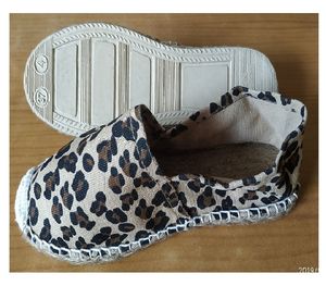 รองเท้าผ้าใบแฟชั่นฤดูร้อนของผู้หญิงผ้าแคนวาสสีพาดริลล์พิมพ์ลายพื้นเรียบสินค้ามาใหม่2022 - Product Image 5