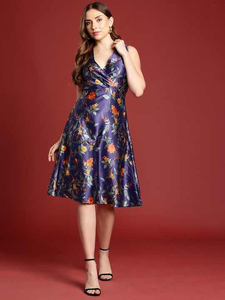 เดรสทรงเอไลน์พิมพ์ลายดอกไม้สีฟ้าและสีเขียวสำหรับงานปาร์ตี้ของผู้หญิงพร้อมบรรจุภัณฑ์แบบกำหนดเองมีสไตล์สำหรับตลาดทั่วโลก - Product Image 6