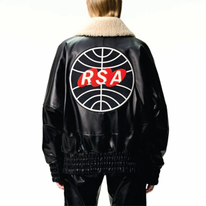 แจ็กเก็ตหนังแท้สำหรับผู้หญิงสร้างขึ้นโดยให้ความสำคัญกับแฟชั่นและความรู้สึกสบายที่นำเสนอขอบที่หลากหลายสำหรับการจัดแต่งทรงผมในชีวิตประจำวัน - Product Image 6