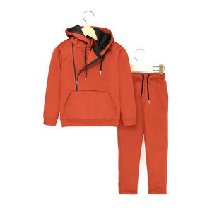 Vente en gros de vêtements de sport personnalisés pour hommes, survêtement d'entraînement de haute qualité, prix approprié, fabriqué au Pakistan - Product Image 1