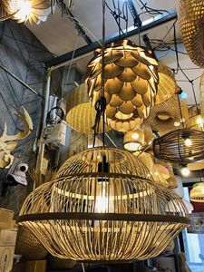 Lámpara de bambú Vietnam eco bambú con pantalla de ratán artística ideal para lámpara de pie decorativa e iluminación de lámpara de mesa - Product Image 6