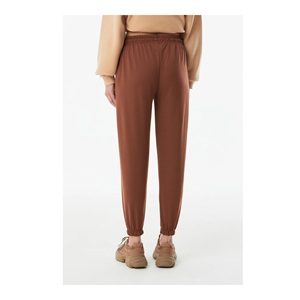 ชุดเซ็ตเสื้อฮู้ดดี้และกางเกงขายาวสำหรับผู้หญิง ไซส์พลัส ระบายอากาศได้ดี เป็นมิตรกับสิ่งแวดล้อม เหมาะสำหรับฤดูใบไม้ร่วง พร้อมโลโก้พิมพ์ สำหรับออกกำลังกาย - Product Image 3