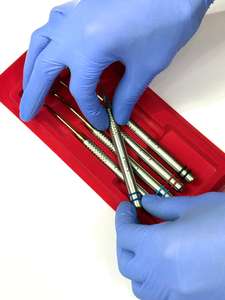 Juego de Instrumentos Quirúrgicos Dentales Manuales de Aleación de Titanio BSZ SURGICO, Material de Acero Reutilizable, Certificado CE Clase III para Dientes - Product Image 4