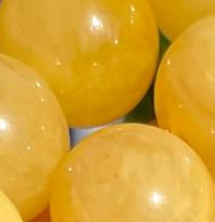 สีเหลือง