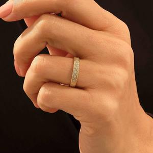 แหวนหมั้นเพชรทรงกลมบางแบบเกลียวทองคำ 18k เพชรเลี้ยงในห้องปฏิบัติการ ดีไซน์หรูหรา แหวนแต่งงานทันสมัย เครื่องประดับแฟนซีสำหรับผู้หญิง - Product Image 3