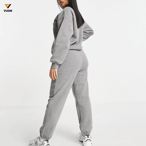 Conjunto de chándales de cuello redondo de felpa francesa para mujer de color personalizado conjuntos de sudaderas ligeras suaves de invierno de alta calidad para mujer - Product Image 3