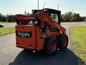 Minicargadora Kubota SSV75 2022: cargadora compacta fiable de 74HP para construcción y agricultura - Product Image 3