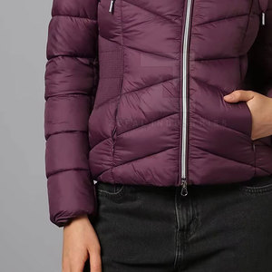Vestes matelassées pour femmes fabriquées en usine, meilleur prix, vêtements d'hiver à bas prix, fabriquées au Pakistan, haute qualité, coupe-vent, écologiques - Product Image 6