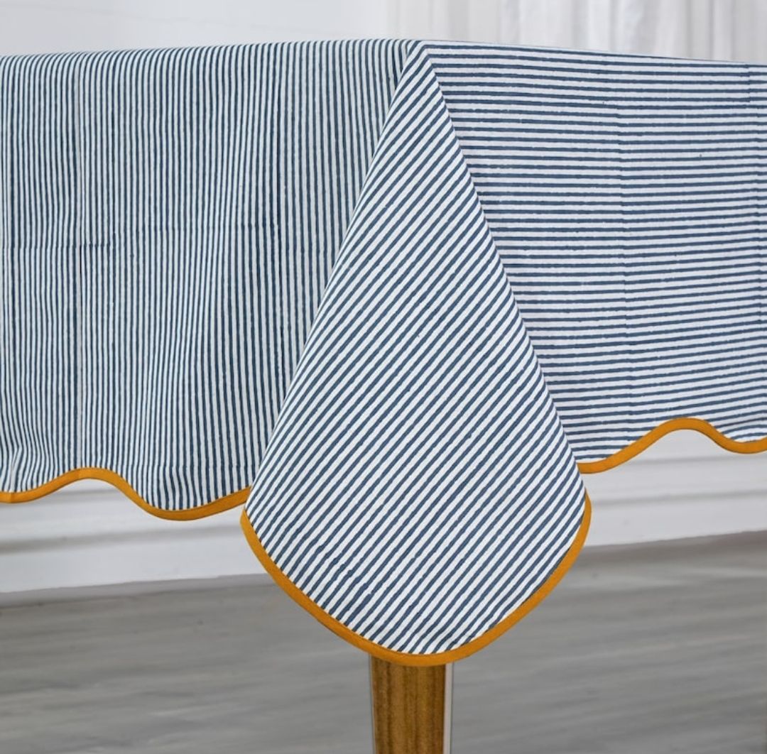 แถบสีฟ้า