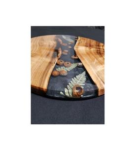 Tabla de cortar de madera maciza elaborada para chefs caseros que disfrutan de recetas rústicas de cocina lenta y comidas caseras cómodas - Product Image 3